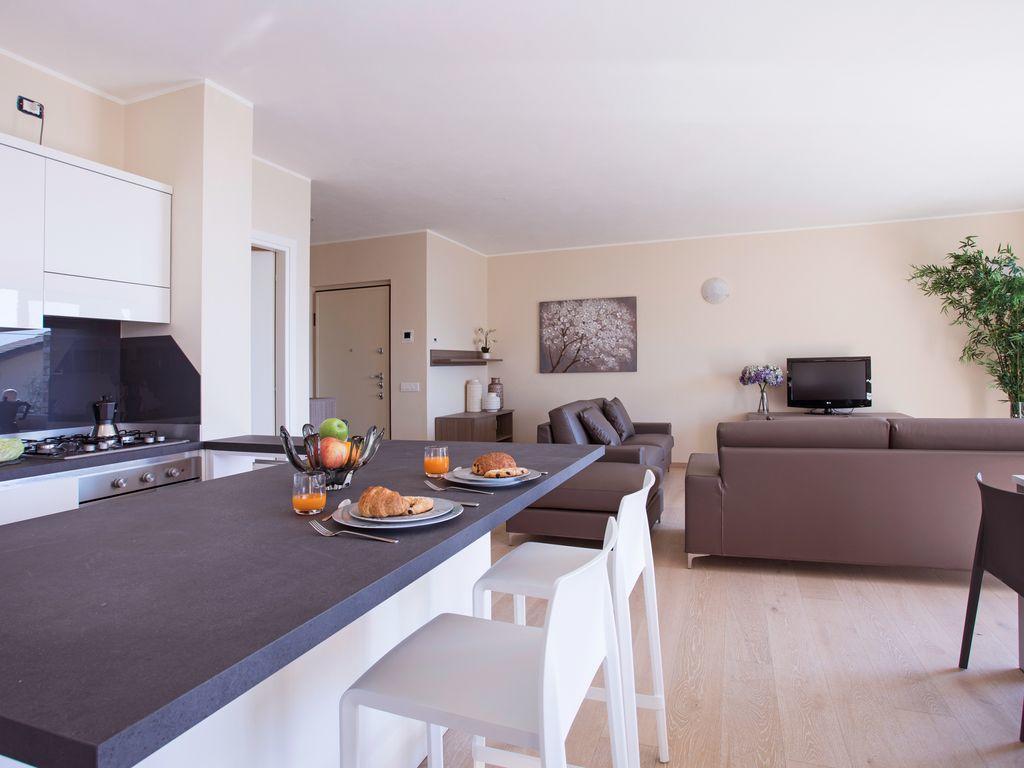 Ossuccio Grande C Home With Pool Sleeps 12 By Italian Apartments كومو المظهر الخارجي الصورة