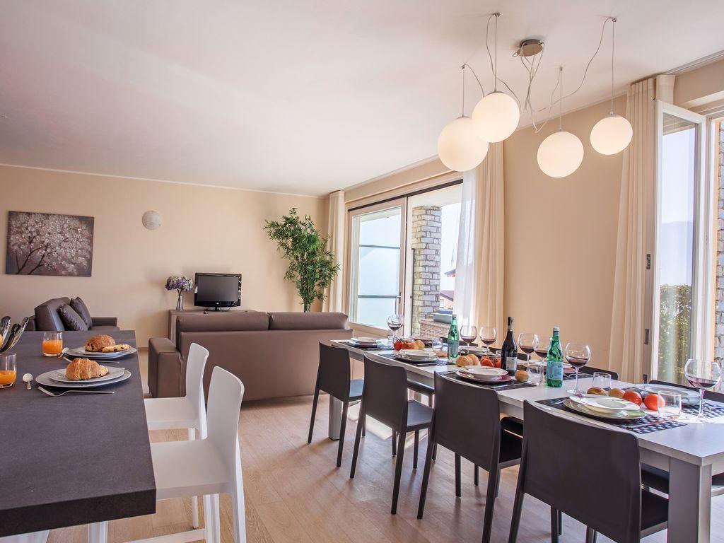 Ossuccio Grande C Home With Pool Sleeps 12 By Italian Apartments كومو المظهر الخارجي الصورة