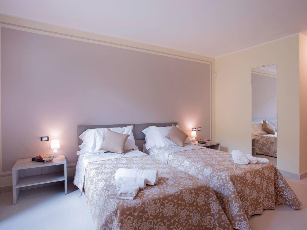 Ossuccio Grande C Home With Pool Sleeps 12 By Italian Apartments كومو المظهر الخارجي الصورة