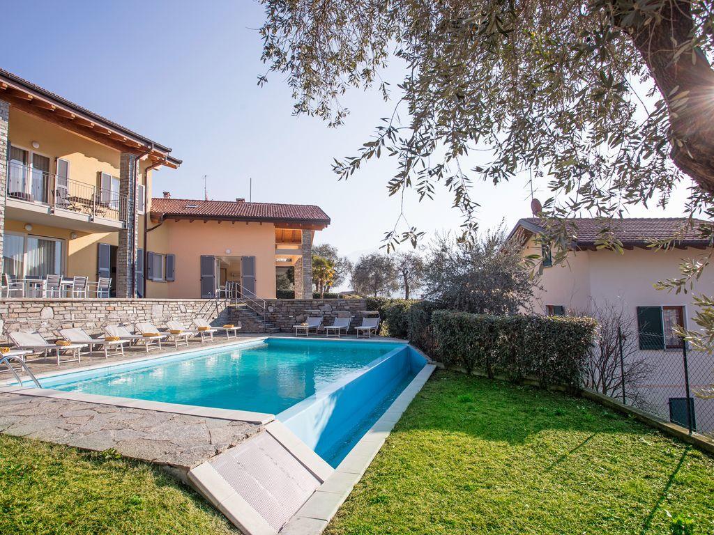 Ossuccio Grande C Home With Pool Sleeps 12 By Italian Apartments كومو المظهر الخارجي الصورة