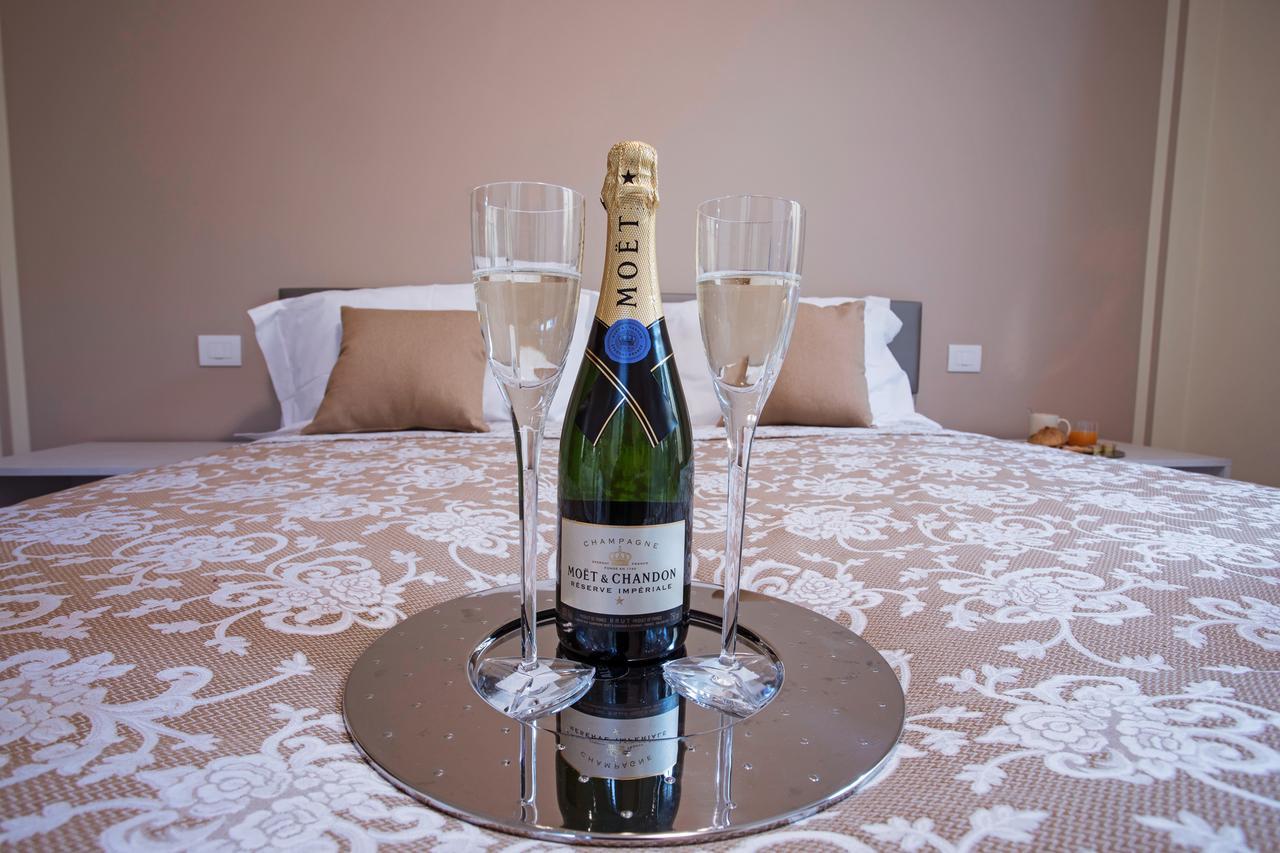 Ossuccio Grande C Home With Pool Sleeps 12 By Italian Apartments كومو المظهر الخارجي الصورة
