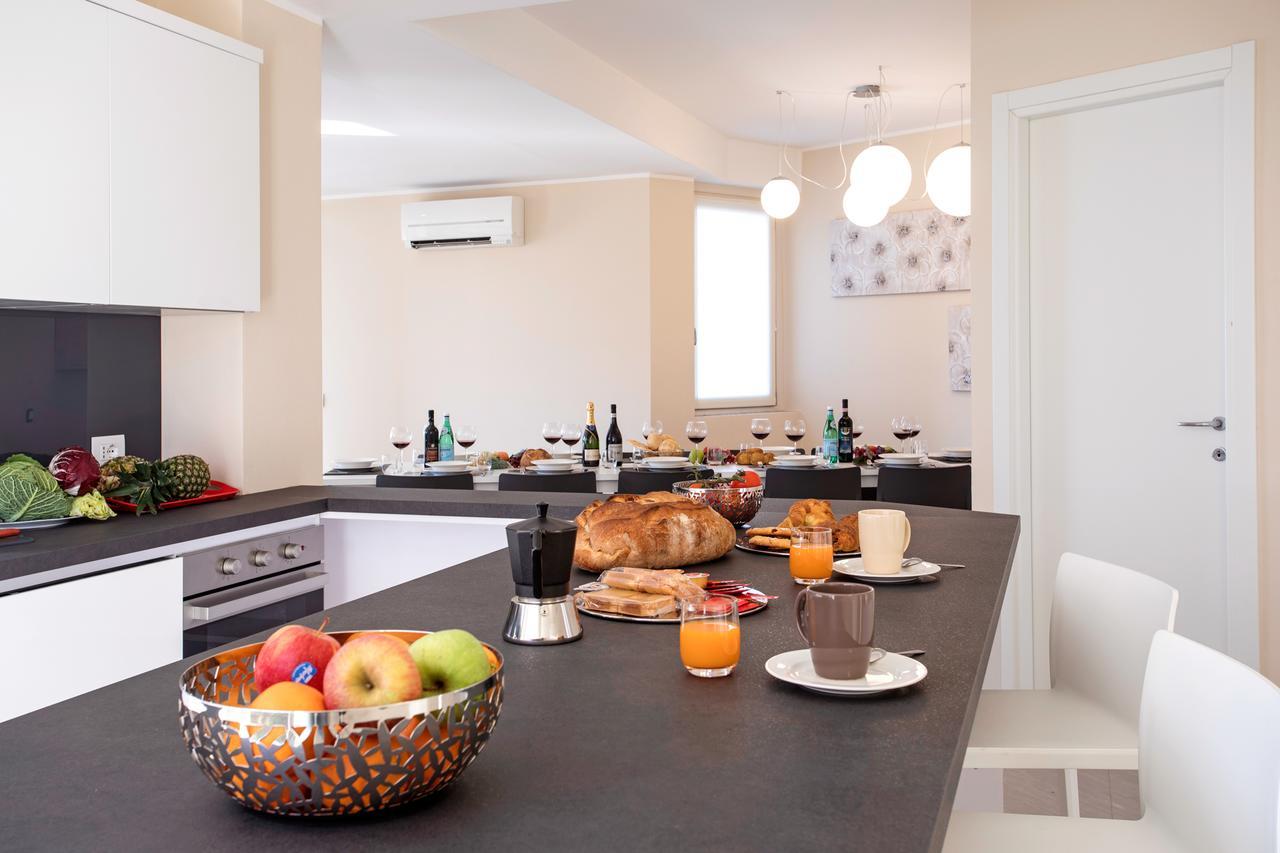 Ossuccio Grande C Home With Pool Sleeps 12 By Italian Apartments كومو المظهر الخارجي الصورة
